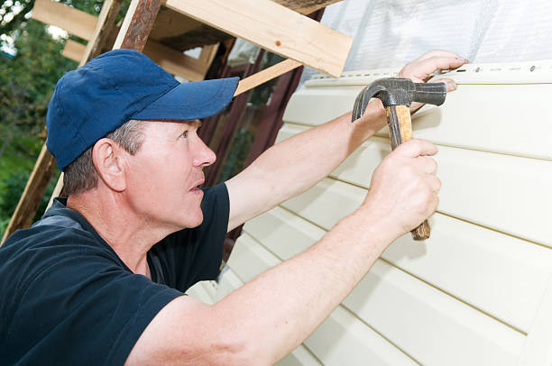 Affordable siding repair and maintenance services in Pepperdine University, CA